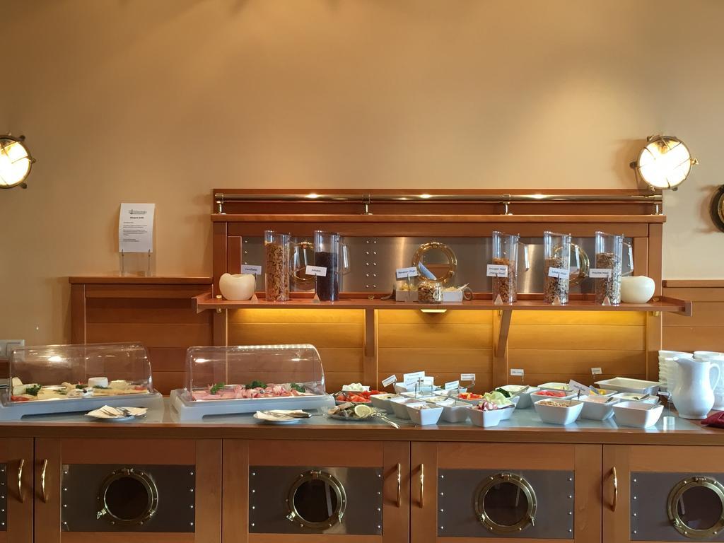 Hiddenseer Hotel Stralsund Ngoại thất bức ảnh