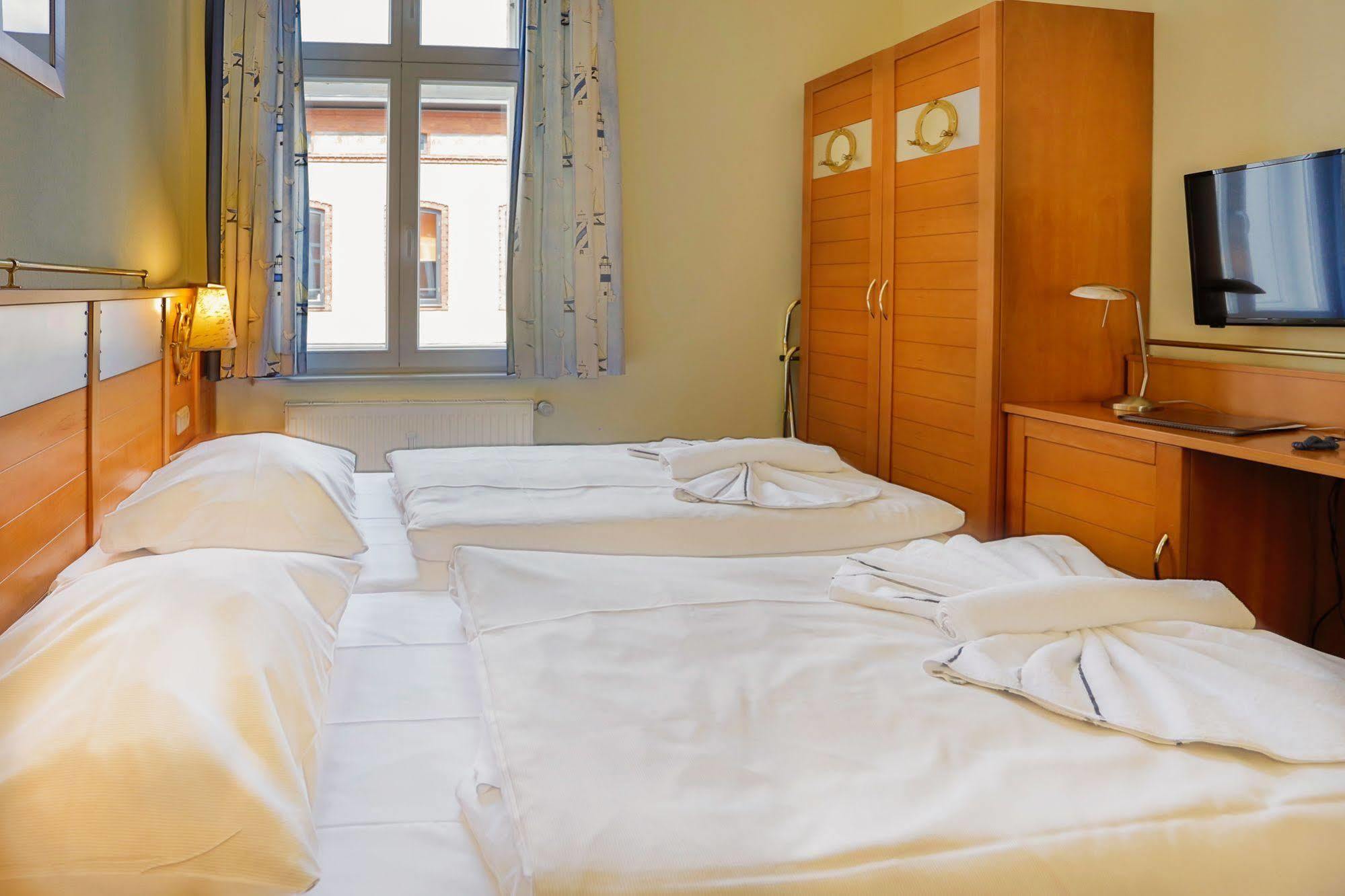 Hiddenseer Hotel Stralsund Ngoại thất bức ảnh